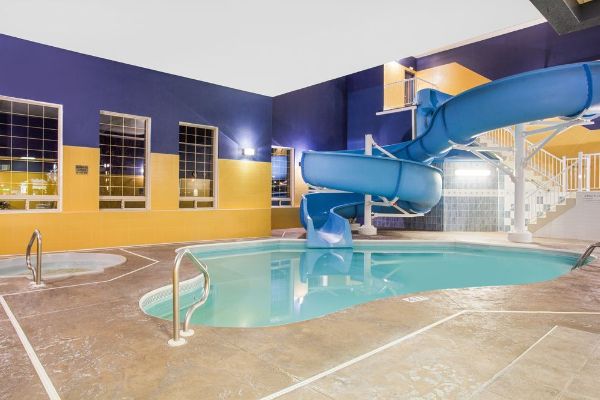 Ramada Red Deer Hotel and Suites
